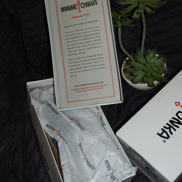 Minnetonka Wedge Sandal Frayed Blue Jean Comfort Slide in Sandal 🆕 Box📦⌚🏃🏻🚚 - Picture 8 of 11